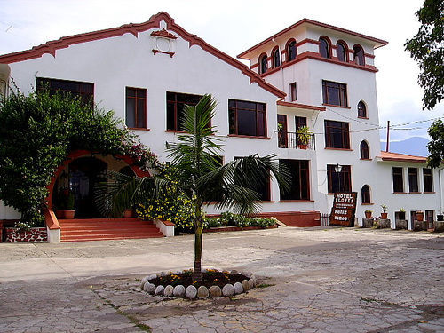 Hotel Gloria 3*